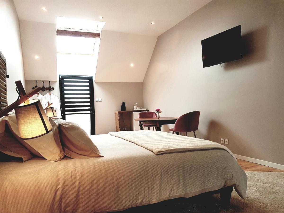 Bed and Breakfast Domaine du bois Chaumet à Couzon Extérieur photo